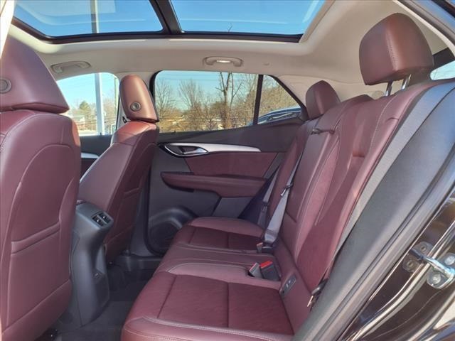 2025 Buick Envision Sport Touring Image 6 of 9