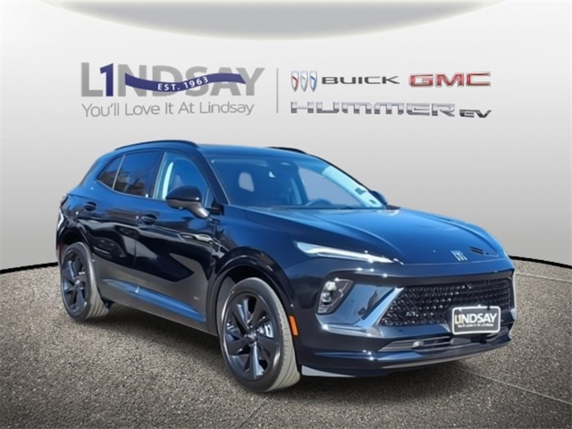 2025 Buick Envision Sport Touring Image 2 of 9