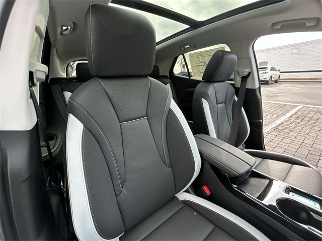 Vehicle image 44 of 47