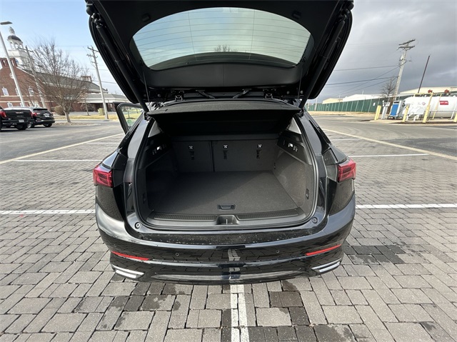 Vehicle image 42 of 47