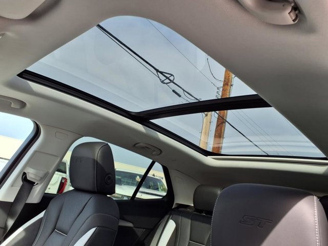 Vehicle image 17 of 17