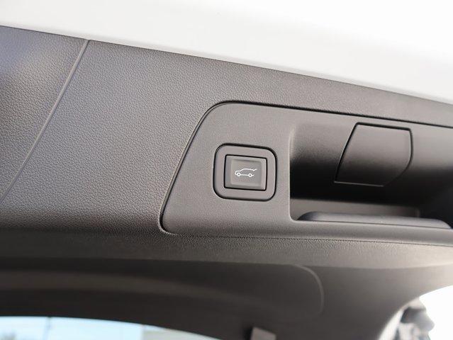 Vehicle image 22 of 62