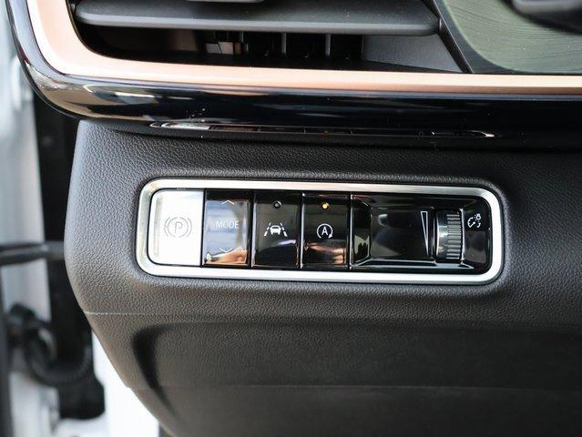 Vehicle image 40 of 62