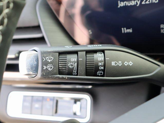 Vehicle image 39 of 62