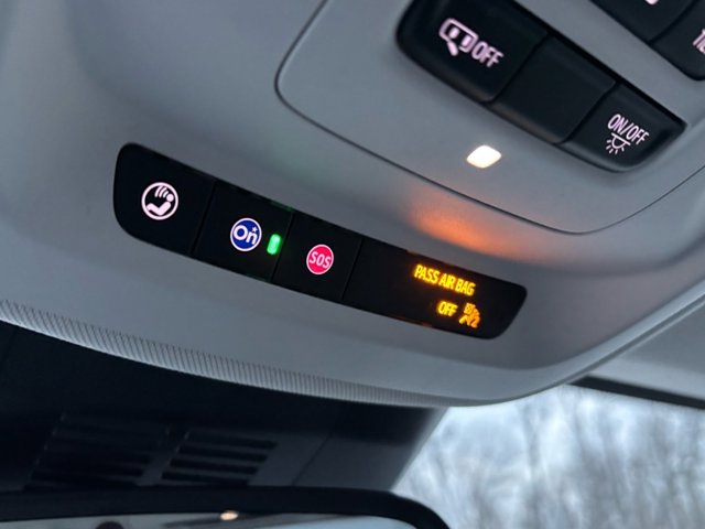 Vehicle image 15 of 22