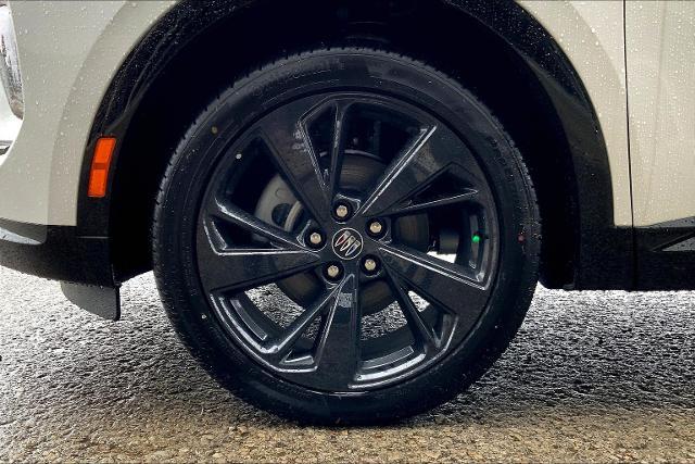 Vehicle image 21 of 40