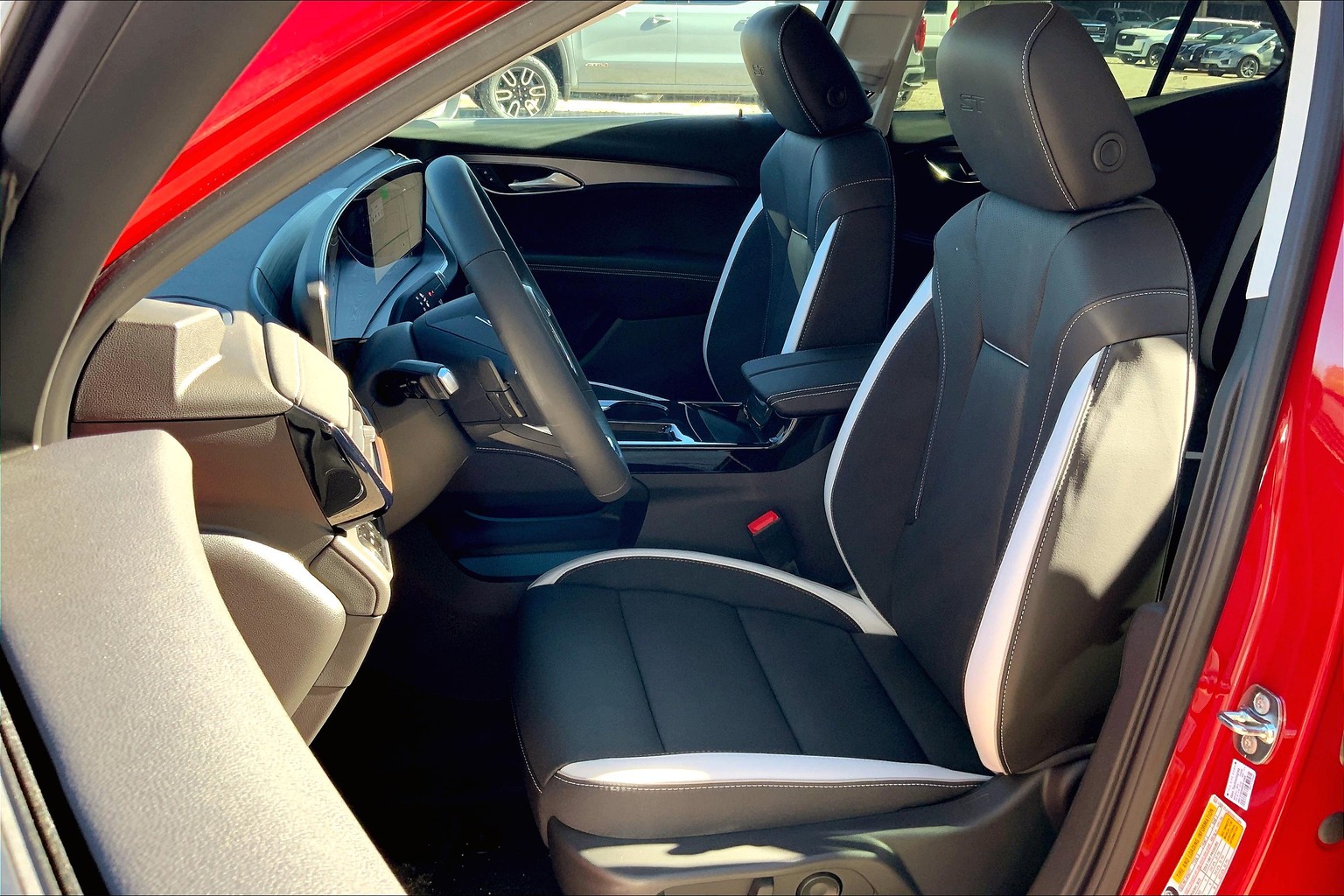 Vehicle image 18 of 40
