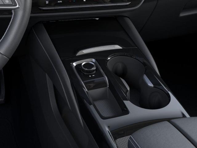 Vehicle image 39 of 40