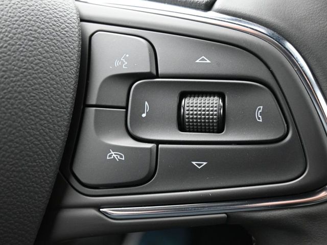 Vehicle image 34 of 46