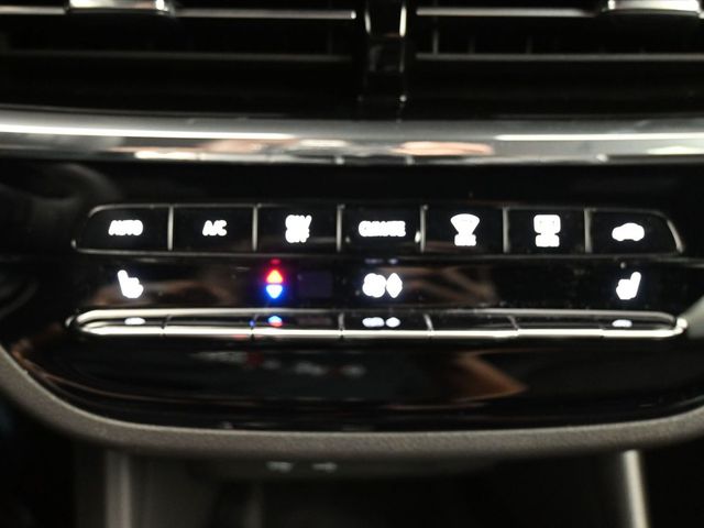 Vehicle image 38 of 46