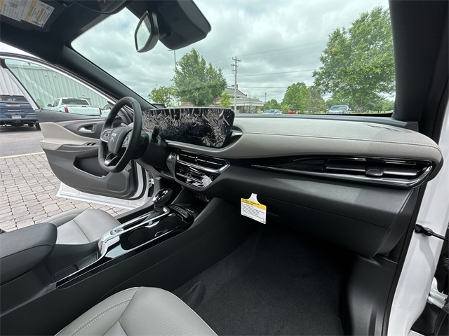 Vehicle image 43 of 45