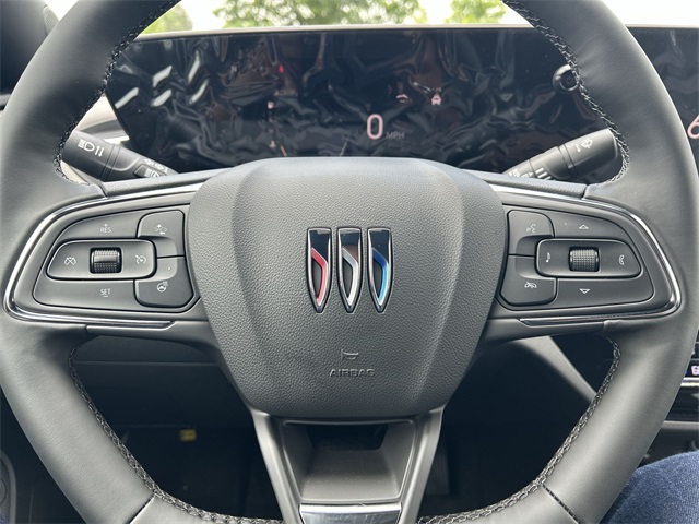 Vehicle image 27 of 45
