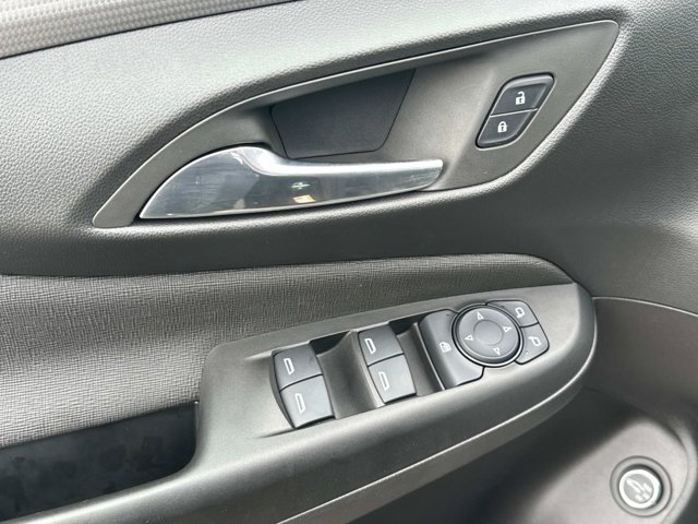 Vehicle image 19 of 32