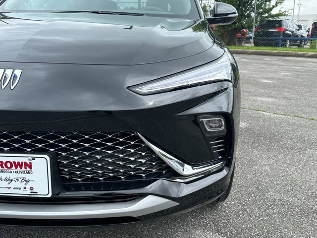 Vehicle image 10 of 32
