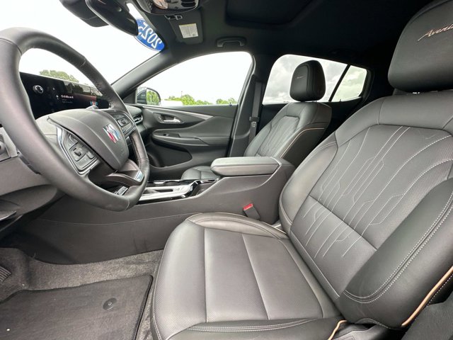 Vehicle image 21 of 32