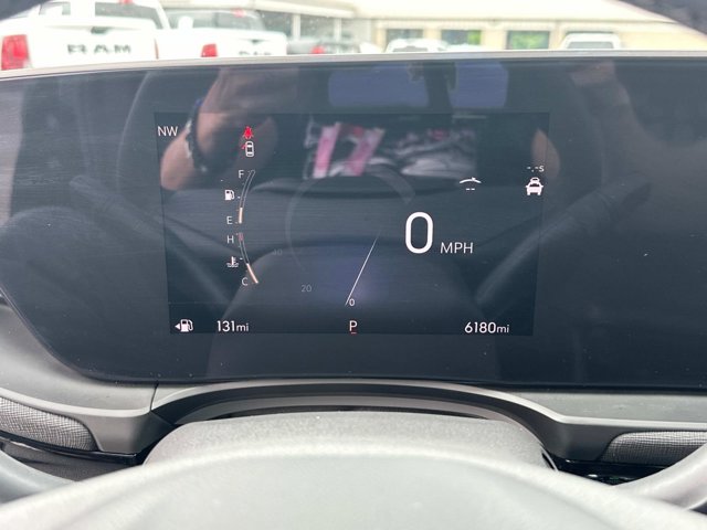 Vehicle image 26 of 32