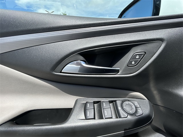 Vehicle image 38 of 46