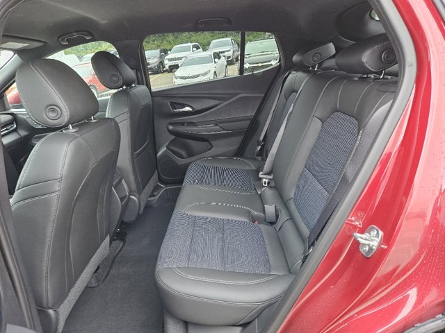 Vehicle image 17 of 18