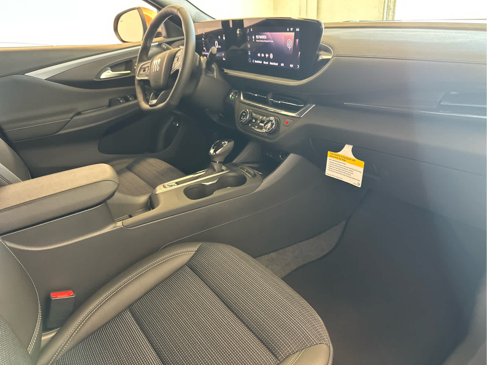 Vehicle image 25 of 48