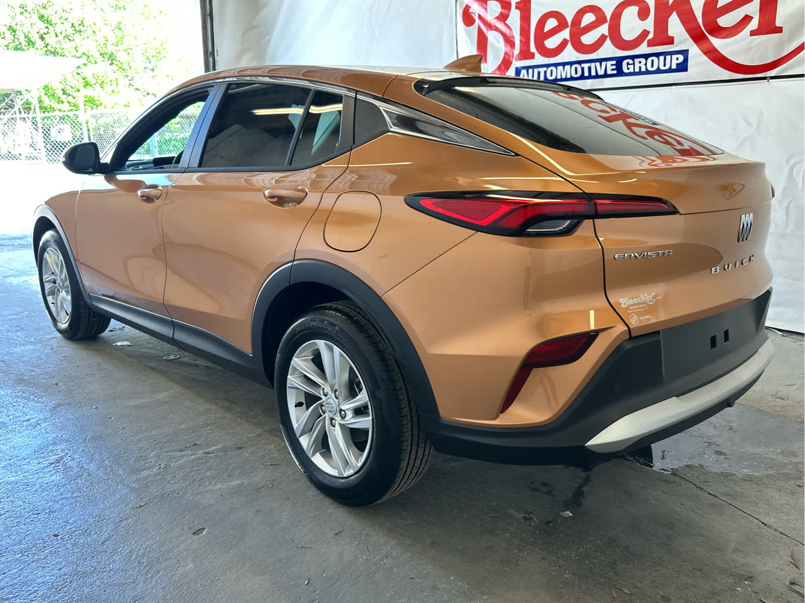 Vehicle image 7 of 48