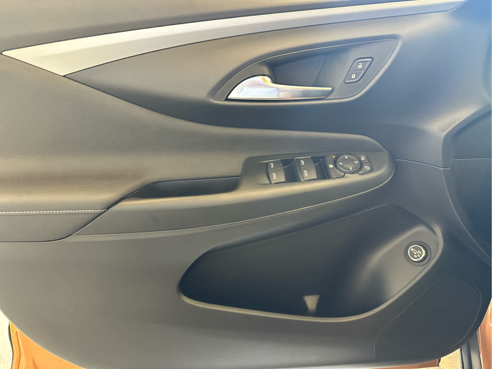 Vehicle image 18 of 48
