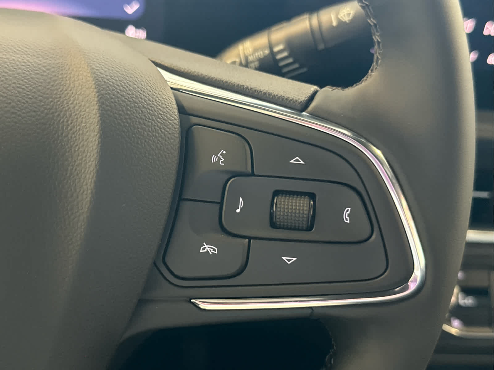 Vehicle image 35 of 48