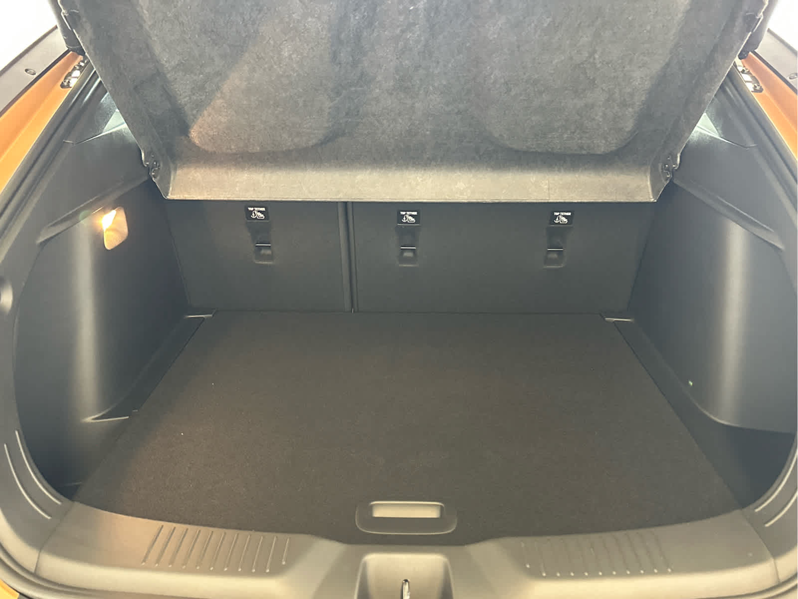 Vehicle image 9 of 48
