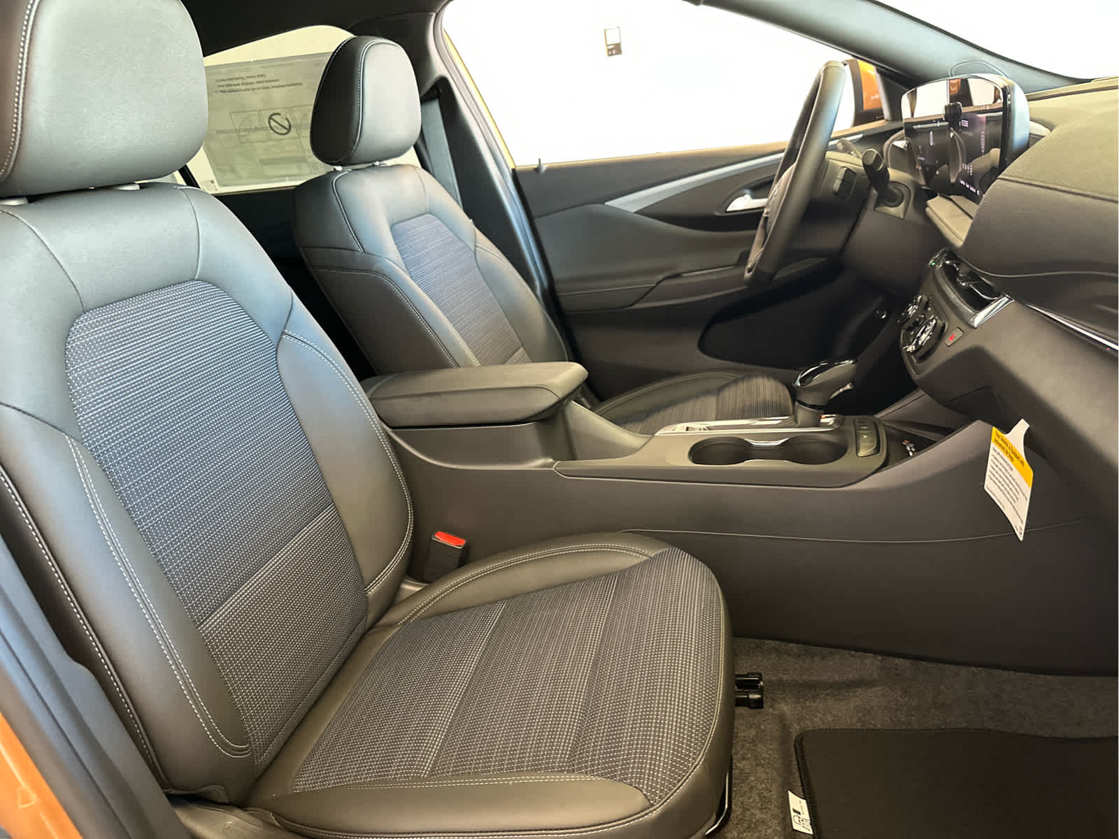 Vehicle image 26 of 48
