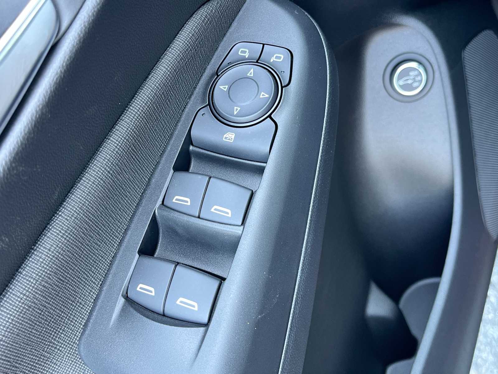 2025 Buick Envista Preferred Image 19 of 25