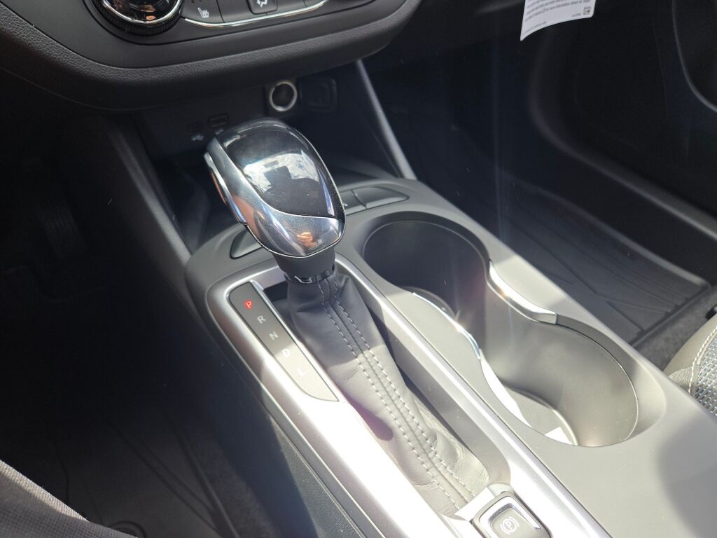 Vehicle image 28 of 34