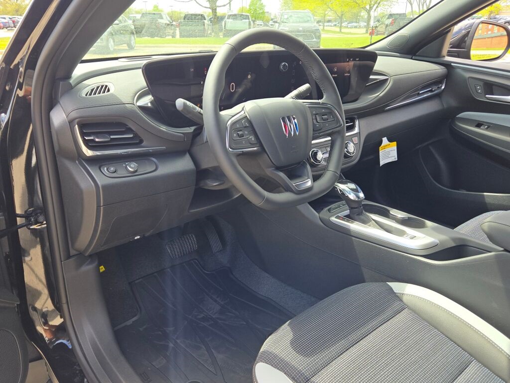 Vehicle image 24 of 34