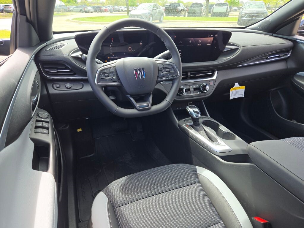 Vehicle image 21 of 34