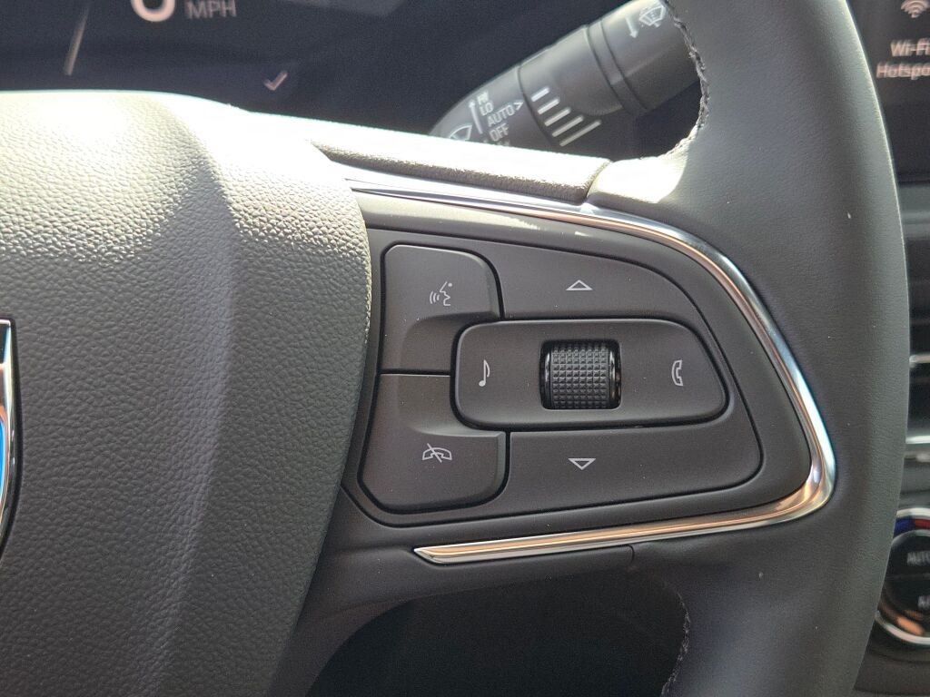 Vehicle image 35 of 37