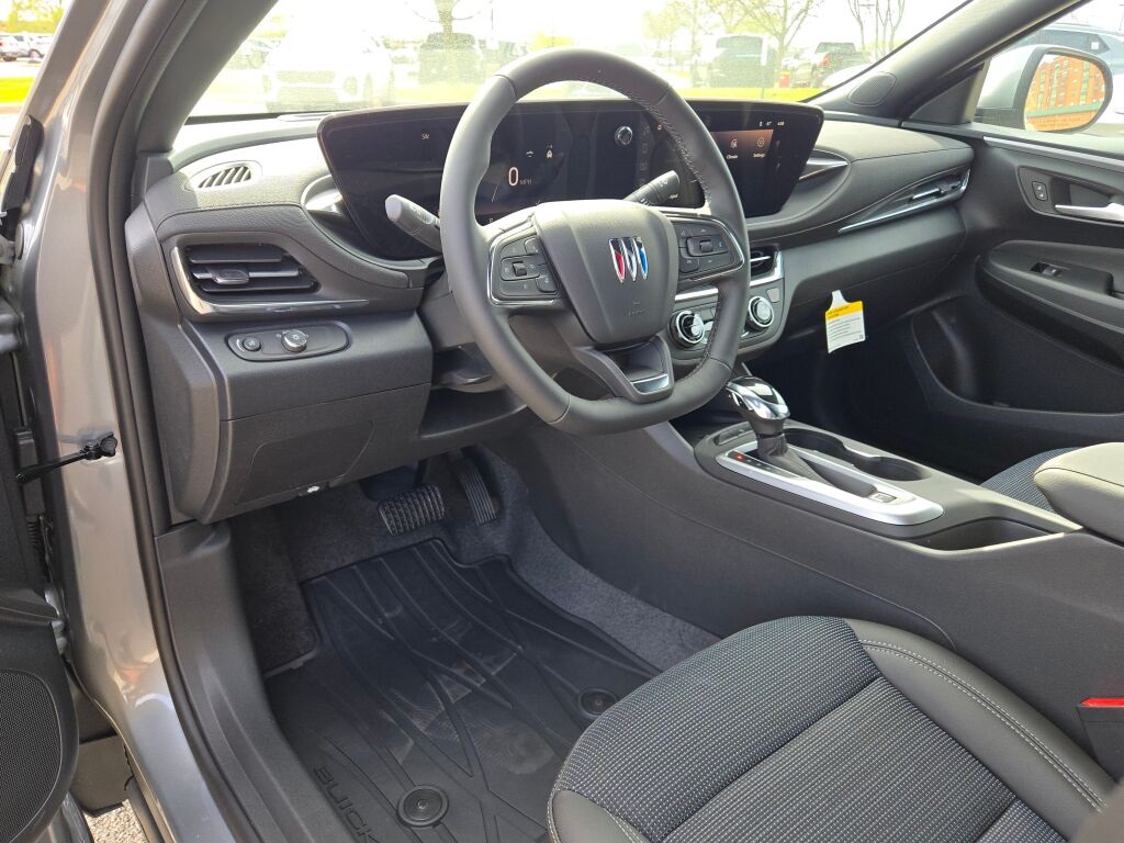 Vehicle image 25 of 37