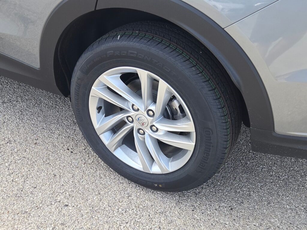 Vehicle image 17 of 37