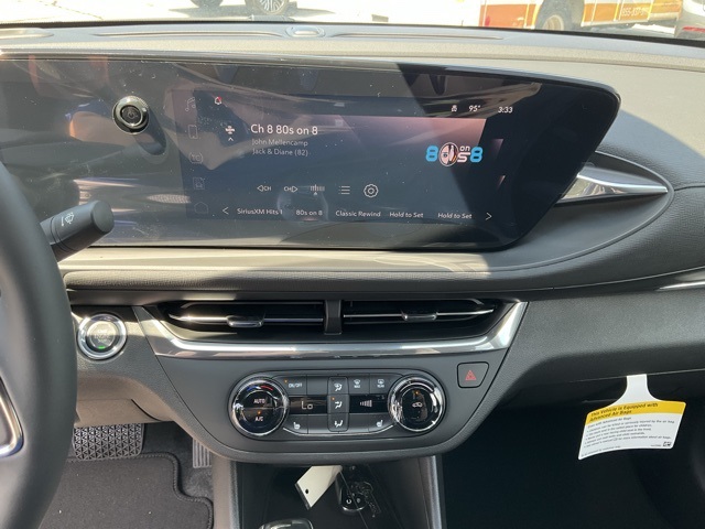 Vehicle image 17 of 24