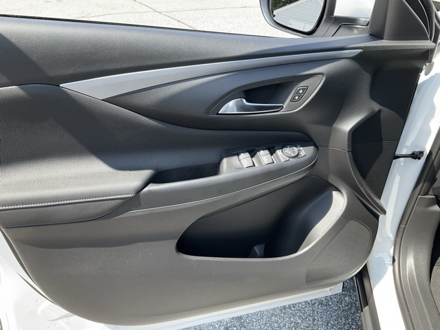 Vehicle image 19 of 24