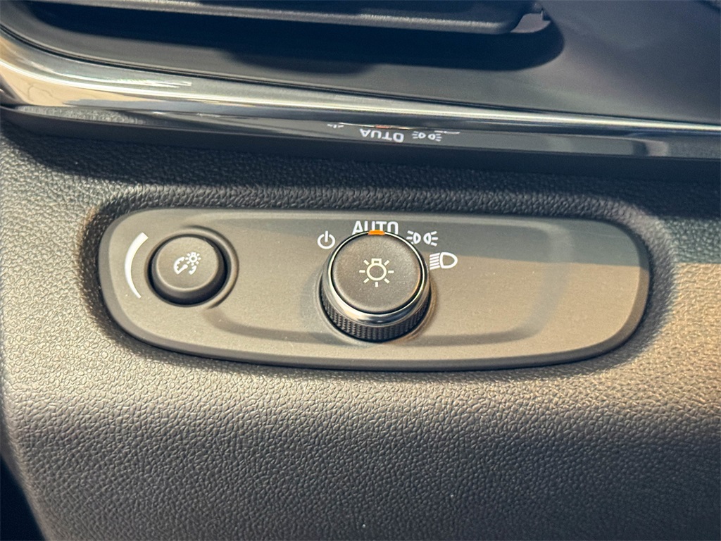 2025 Buick Envista Preferred Image 40 of 45