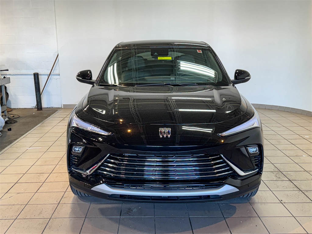 2025 Buick Envista Preferred Image 2 of 45