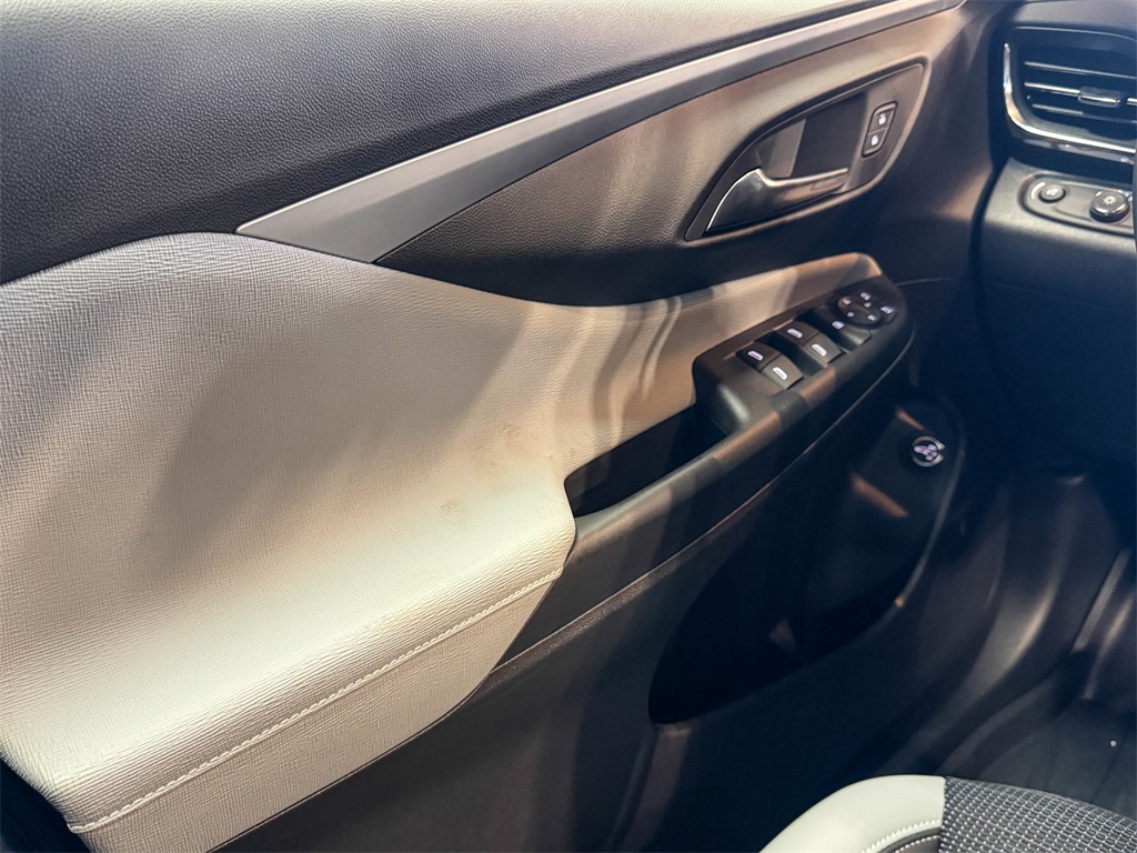 2025 Buick Envista Preferred Image 36 of 45