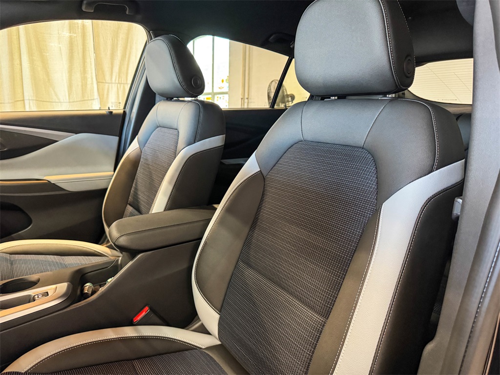 2025 Buick Envista Preferred Image 17 of 45