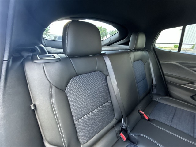 Vehicle image 41 of 45