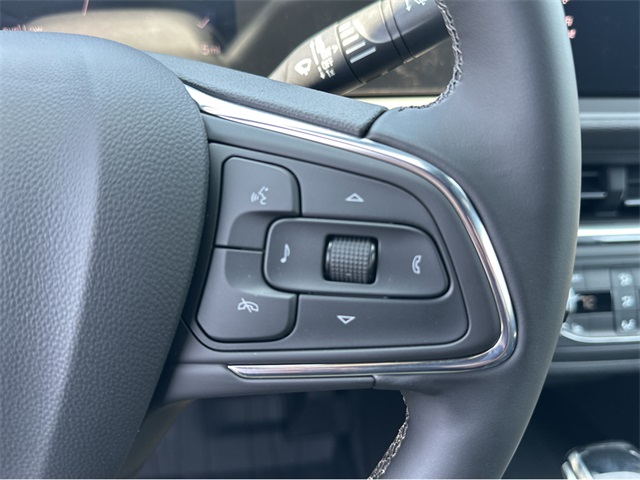 Vehicle image 32 of 34