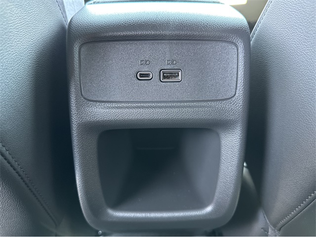 Vehicle image 34 of 34