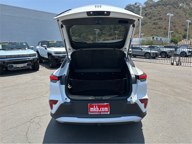 Vehicle image 8 of 34