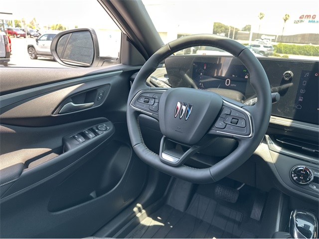 Vehicle image 15 of 34