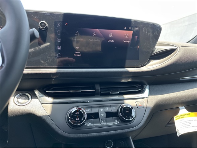 Vehicle image 19 of 34