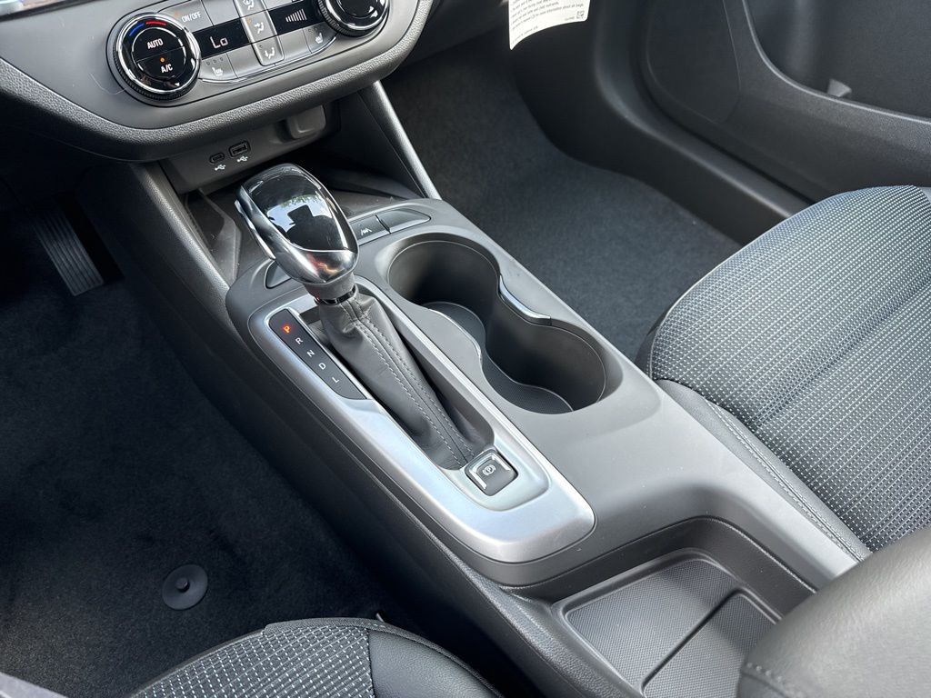 2025 Buick Envista Preferred Image 21 of 51