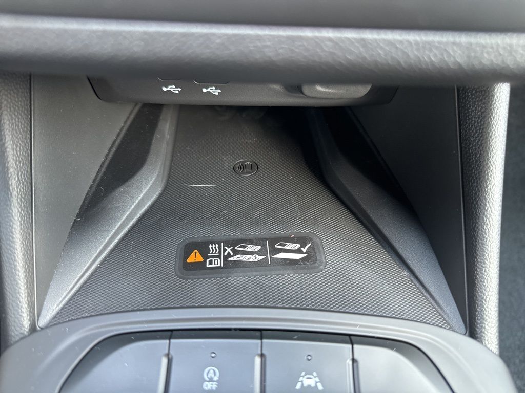 2025 Buick Envista Preferred Image 36 of 51