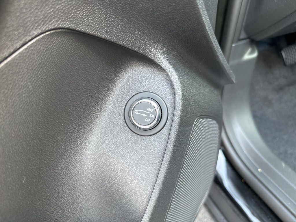 2025 Buick Envista Preferred Image 35 of 51